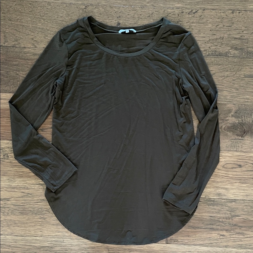 Women’s Olive Green blouse (Medium)